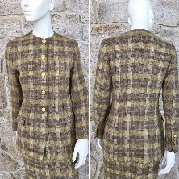 Beautiful Vintage Salvatore Ferragamo 80s 90s Plaid Wool Skirt Suit Gold Buttons - Picture 4 of 16